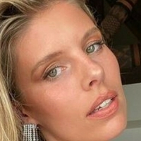 Emma Pill Nude