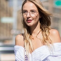 Leonie Hanne Nude