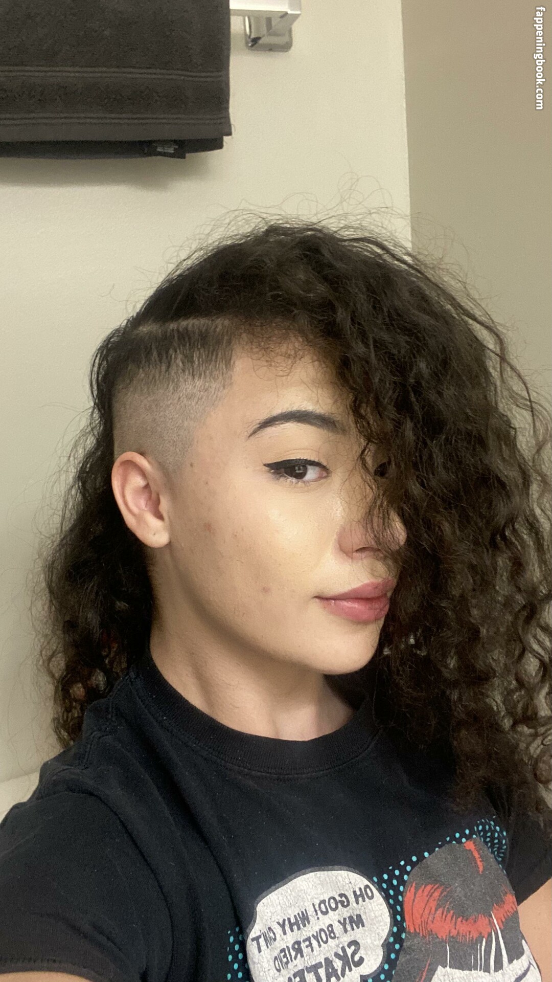 Curly Exotic / curlyexotic Nude, OnlyFans Leaks, Fappening - FappeningBook